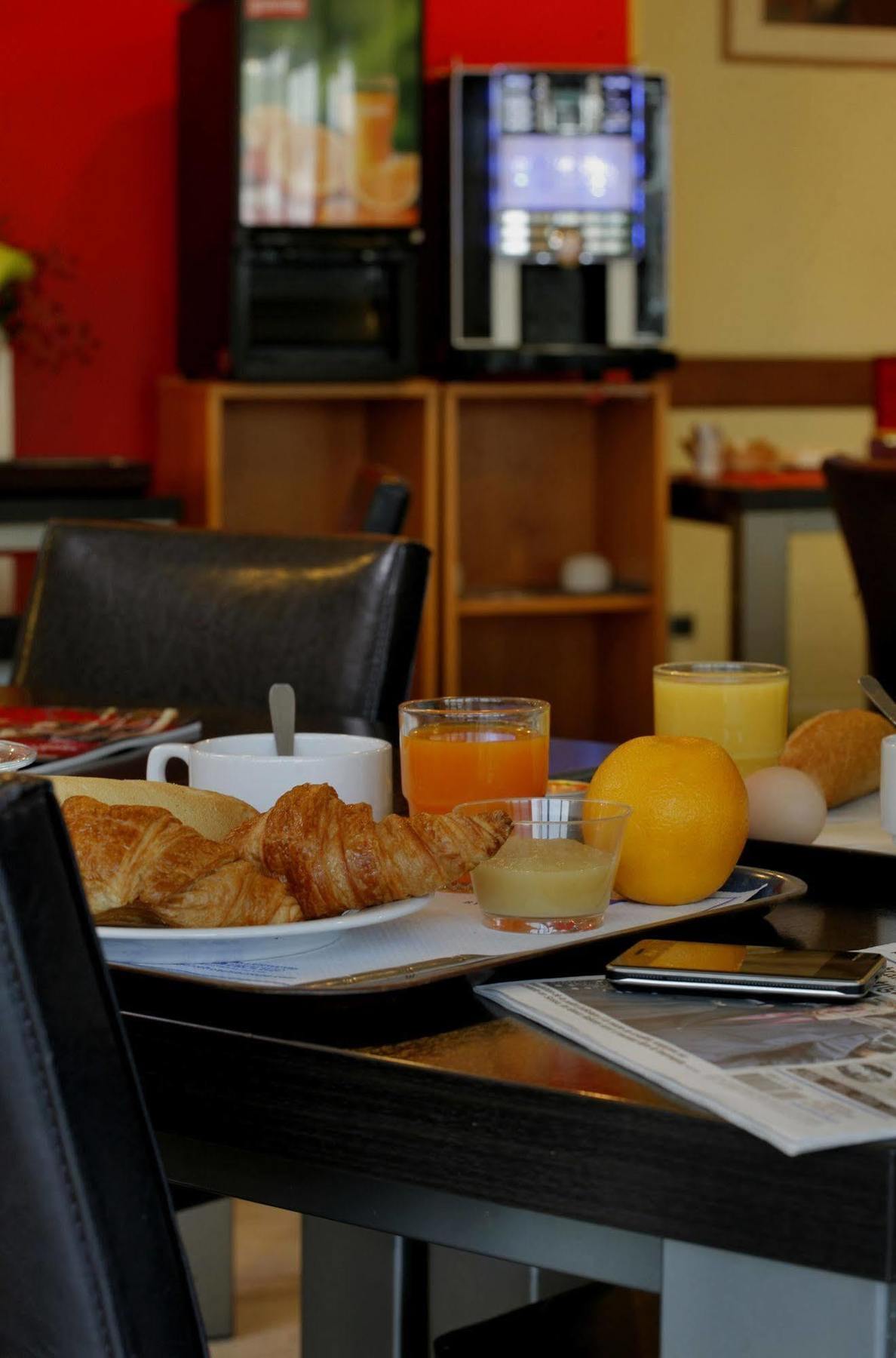 Hotel Gallieni Gennevilliers Eksteriør bilde